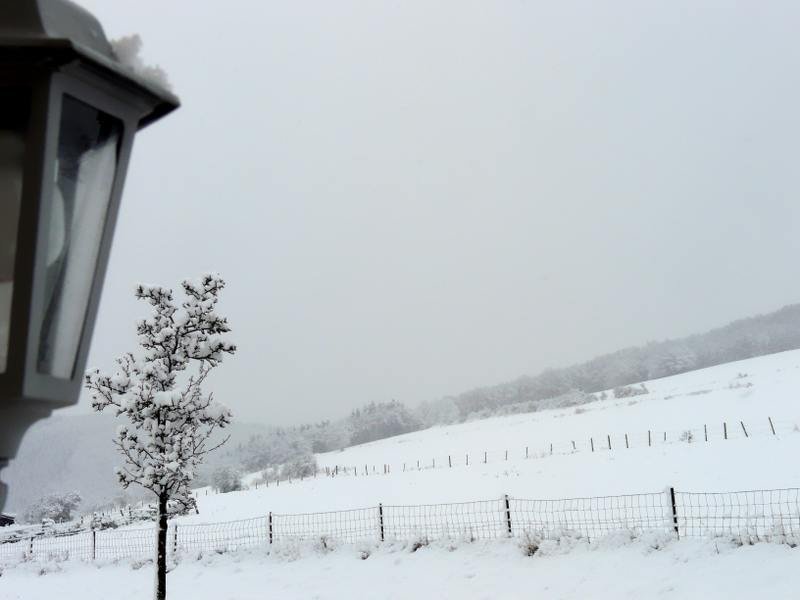 Am nchsten Morgen sah dieselbe Stelle in Erpeldange/Wiltz (Luxemburg) dann so aus. Bild aufgenommen am Dienstag, den 04.03.08 gegen 09.30 Uhr.