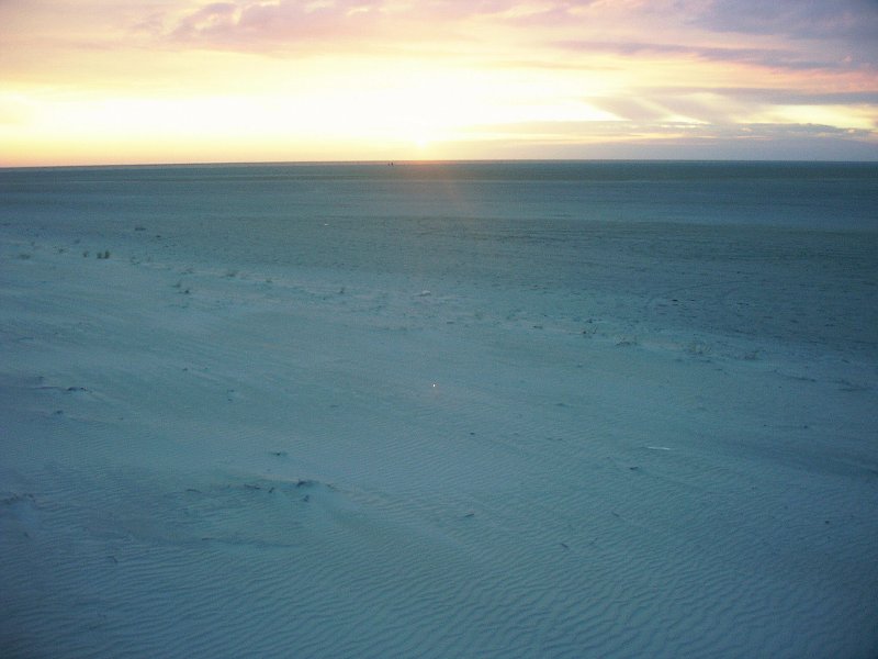 Am Strand von St. Peter-Ording, es wird Abend im Sommer 2003