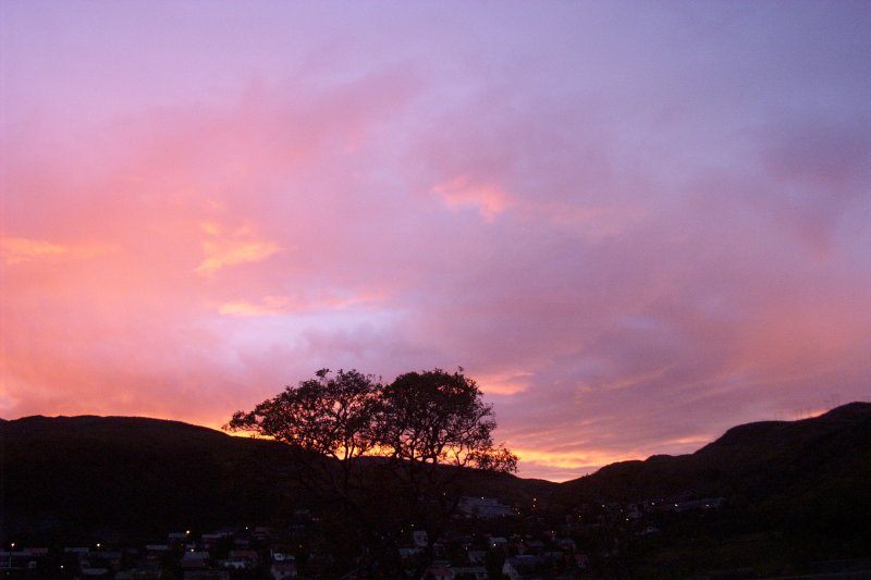 aufgenommen am 03.08.2008 zur Zeit des Polartages
aussicht vom Campingplatz in Hammerfest