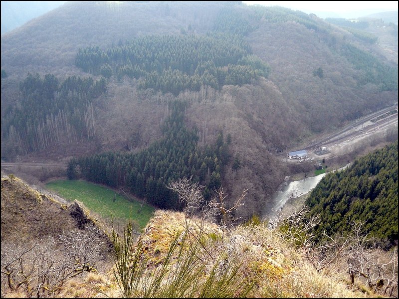 Aussicht auf den gleichnamigen Tunnel von dem Aussichtspunkt  Hockslay  in der Nhe von Kautenbach am 17.03.08. 