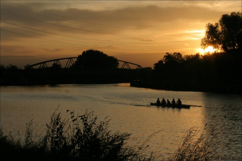 Bei solch eine Wetter ein alltgliches Bild in Unser-Fritz. Mehrere Ruder-Vereine sind hier ansssig und nutzen den Kanal zum Training. Wanne-Eickel 02.09.2009