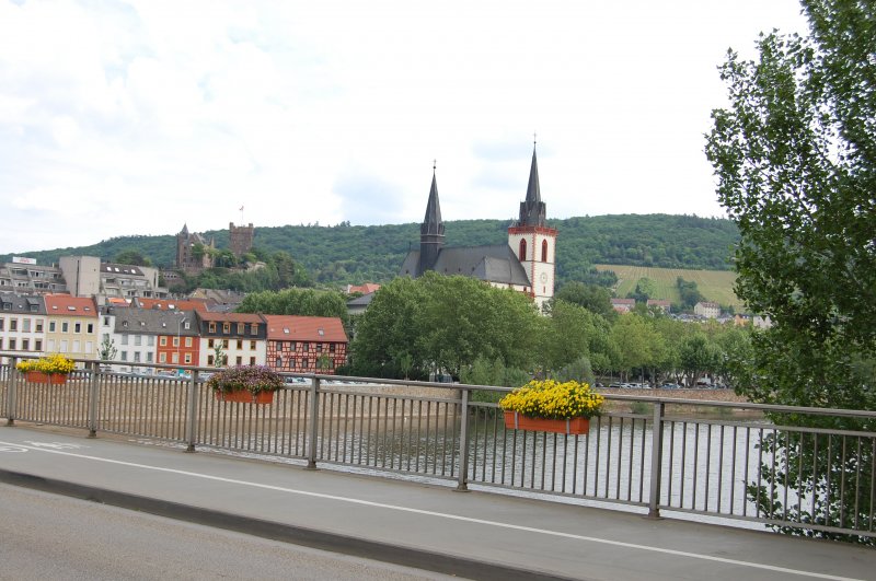 Bingen, von der kombinierten Auto- Eisenbahnbrcke aus gesehen, die ber die Nahe fhrt.