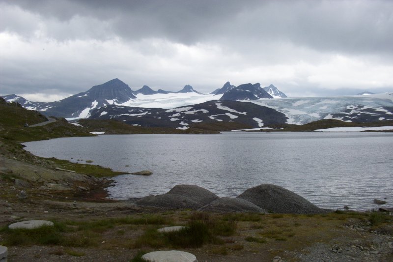 Blick am Sognefjell auf einen Gletscher,
aufgenommen am 07.08.2oo7