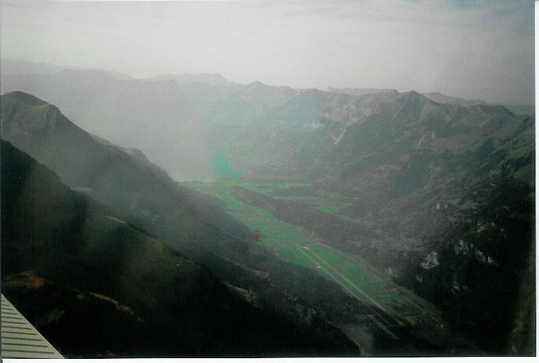 Blick vom Sportflugzeug aus ins Haslital