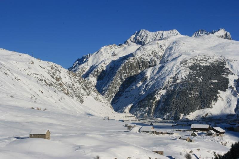 Blick ber Hospeltal in das Urserental; 08.12.2008