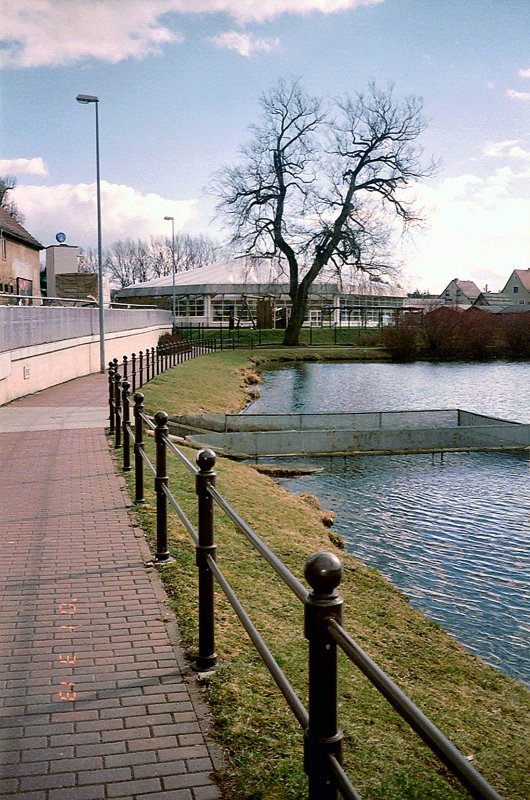 Blick zur Kristall-Therme Bad Klosterlausnitz, 2001