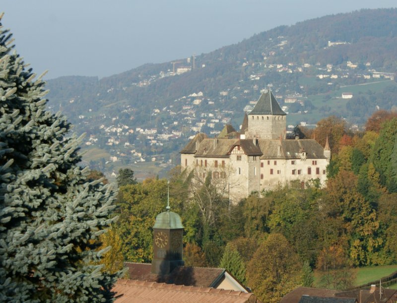 Das Chteau Blonay in herbstlicher Stimmung.
(Oktober 2008)