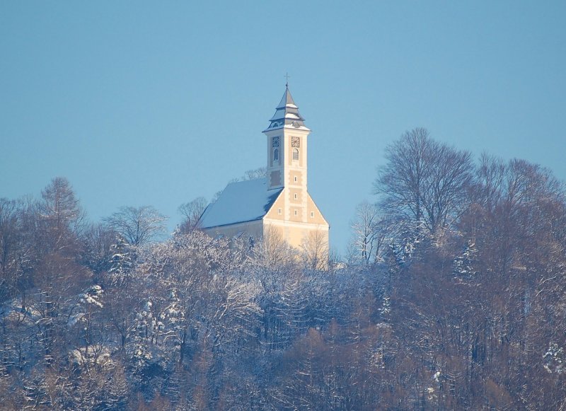 Das ist das Georgenkirchlein am 
Georgenberg in Micheldorf.(01.02.2009)