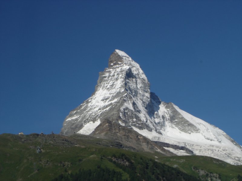 Das Matterhorn, ausnahmsweise ohne Wolken um den Gipfel, aufgenommen am
3.7.09