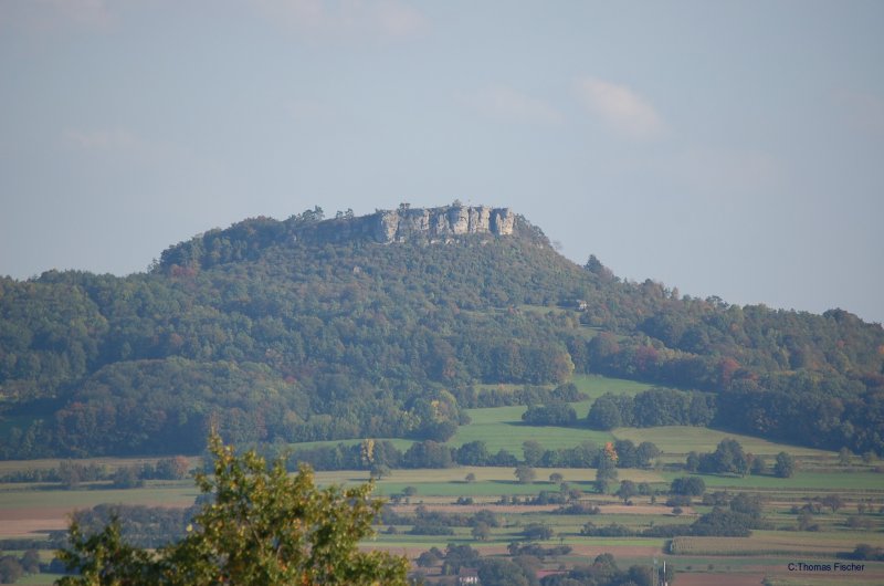 Der Berg der Franken von Nedensdorf bern Maintal aufgenommen.
( Der Staffelberg wurde schon von den Kelten besiedelt) 23.09.2007