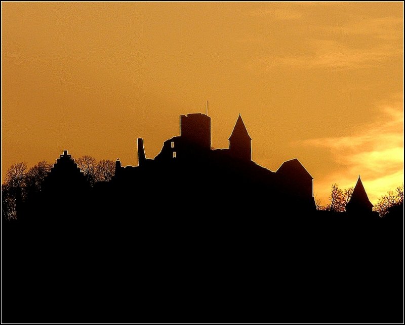 Die Burg Bouscheid einmal anders gesehen. 11.01.09 (Jeanny)