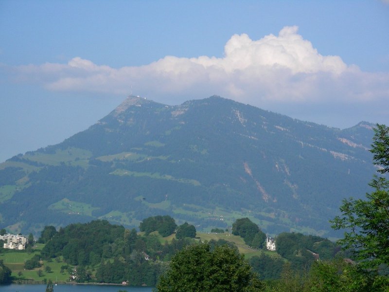 Die Rigi von meinem Balkon aus gesehen am Nachmittag des 30. Juni 2006.