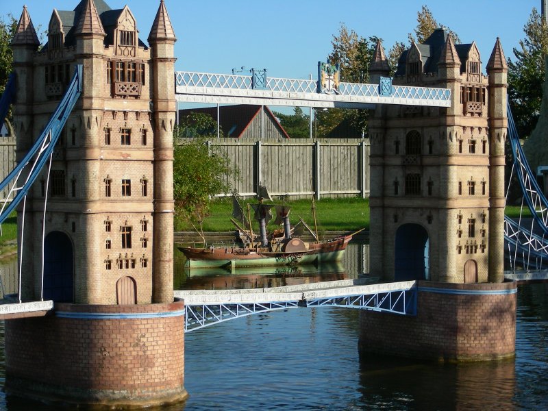 die Towerbrücke im Miniaturpark in Gingst