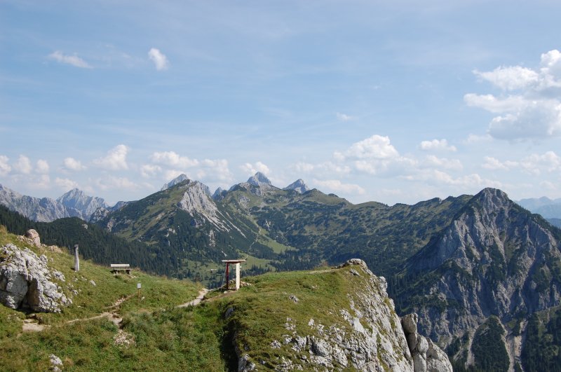 Die Tre zu den Alpen... Aufgenommen am 19.8.2009 am Aggenstein. 