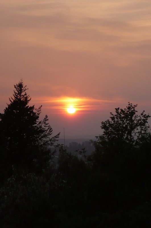 Diese Bild zeigt, wie sich der 22.04.09 seinem Ende zuneigt.
Reutlingen, (BW) um 20.07 Uhr.