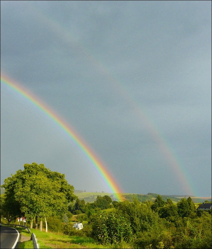 Doppelter Regenbogen aufgenommen am 17.08.08 in der Nhe von Ettelbrck. (Jeanny)