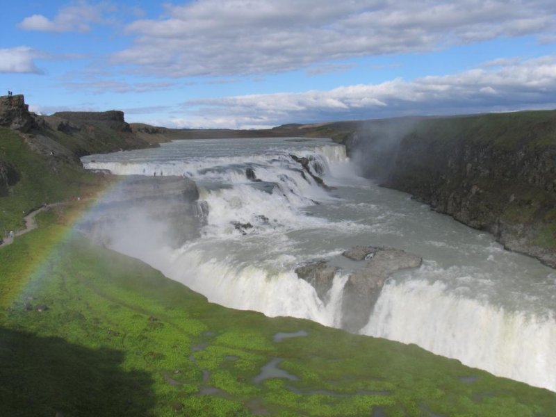 Gullfoss mit Regenbogen am 9-7-2006.