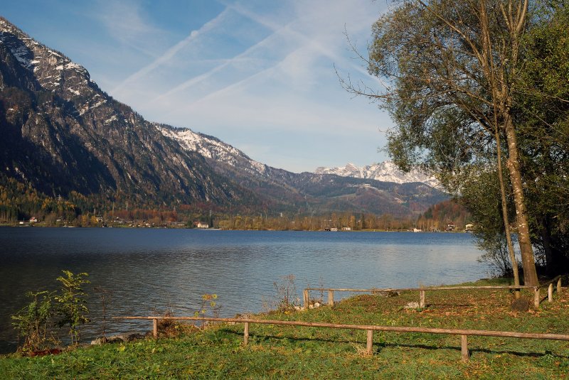 Hallsttter See im Salzkammergut mit Dachsteingebirge, bei Untersee (29.10.2007)