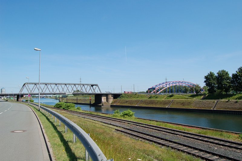 Interessante Brcken-Konstruktionen am Duisburger Hafen