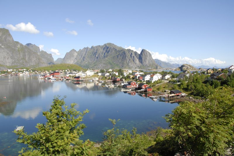 Lofoten, Ortsansicht von Reine im Juli 2007