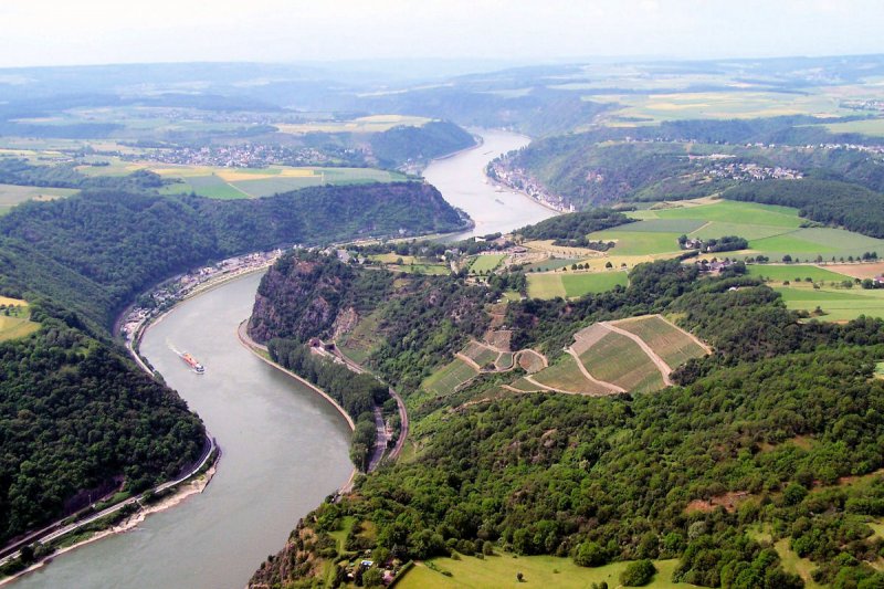 Luftiger Blick Auf Die Loreley Und Den Rhein Richtung Koblenz 1606 