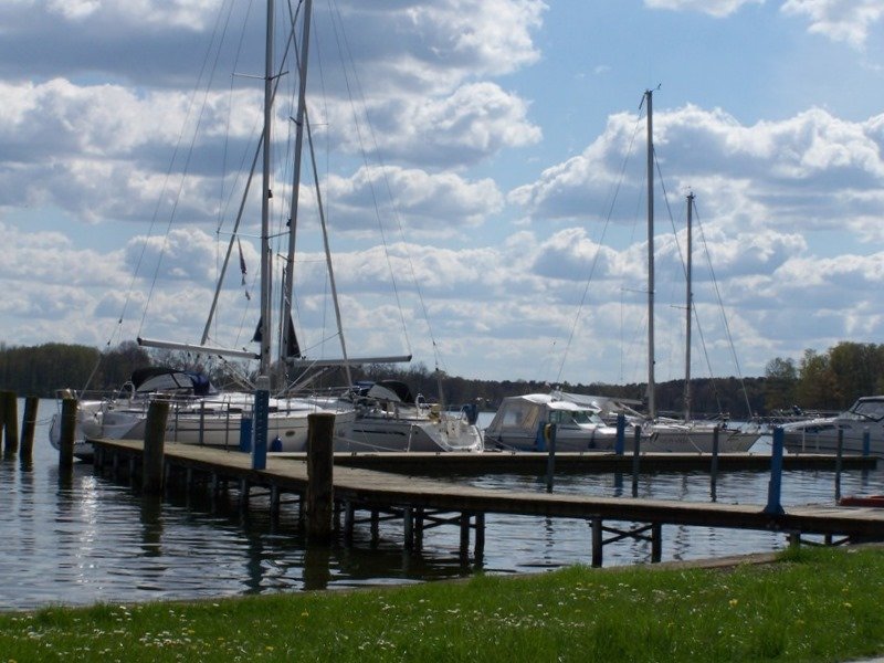 Marina Hafen am Scharmtzelsee
Aufgenommen am 16 April 08