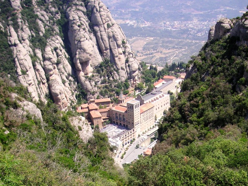 MONISTROL DE MONTSERRAT, 08.06.2006, Blick von Sant Joan auf das Kloster Santa Maria de Montserrat