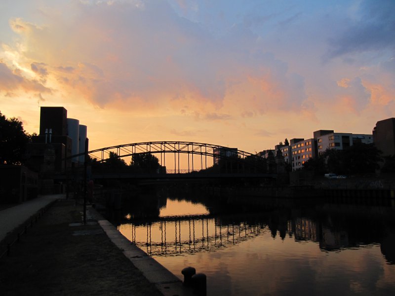 Morgenstimmung am Siemenssteg , Spree , Berlin-Charlottenburg im August 2009 