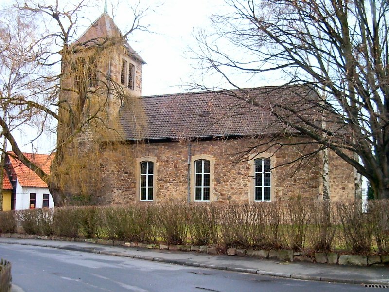 Niestetal, Blick zur Kirche 2004