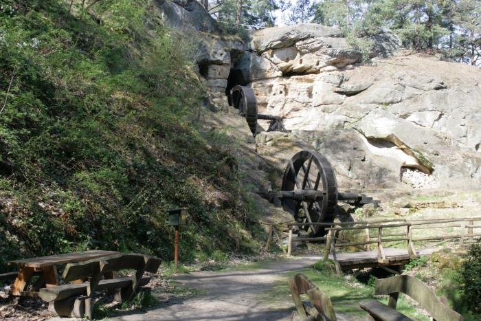 Nr.82 - Regensteinmhle. Nrdlich von Blankenburg/Harz liegt die kaskadenartig angeordnete Regensteinmhle. Sie stammt aus dem 12. Jh. und wurde nach Ausgrabungen rekonstruiert.