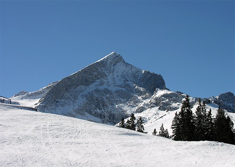 Osterfelder Kopf aus Blickrichtung Hexenkessel. 
Frhjahr 2005