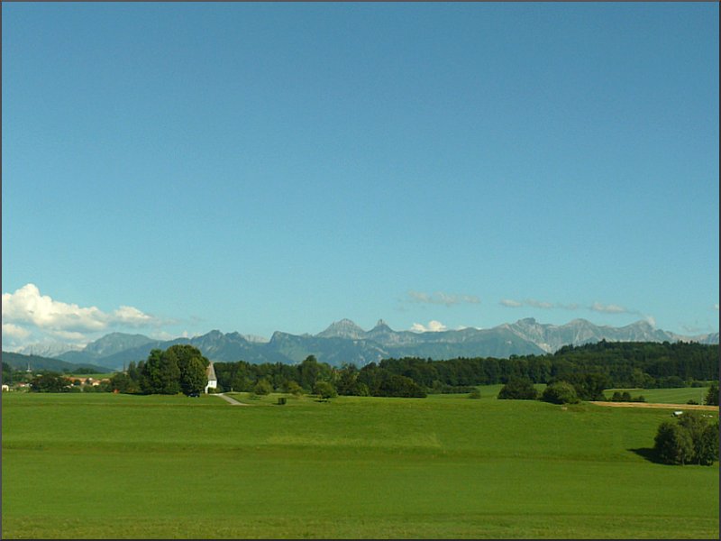 Panorama fotografiert auf der Bahnstrecke zwischen Lausanne und Fribourg am 03.08.08. (Hans)