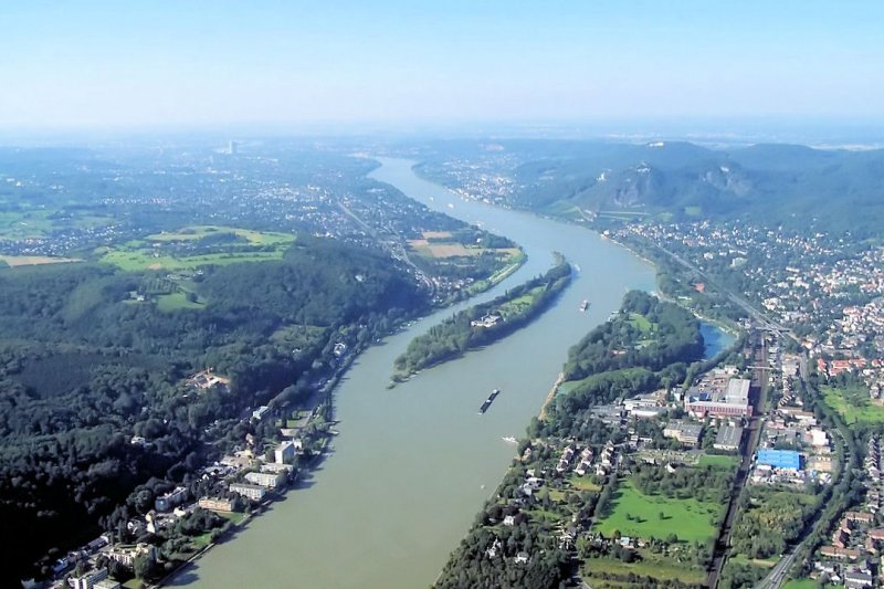 Rhein - Bad Honnef - Siebengebirge - Bonn - Luftaufnahme Sommer 2003
