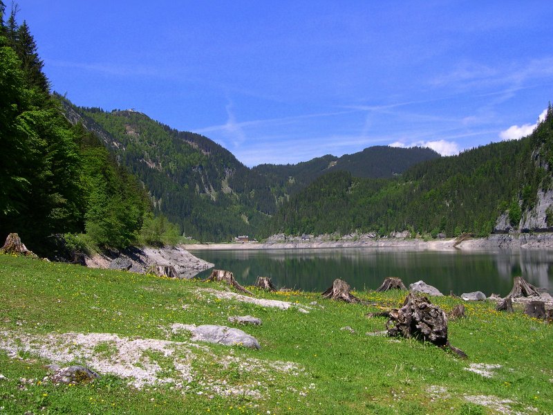 Salzkammergut 2009 - Goasusee mit Hornspitze (1.414m). Ein schöner Wanderweg führt um den See herum. Gehzeit ca. 1,5h. 20.05.2009