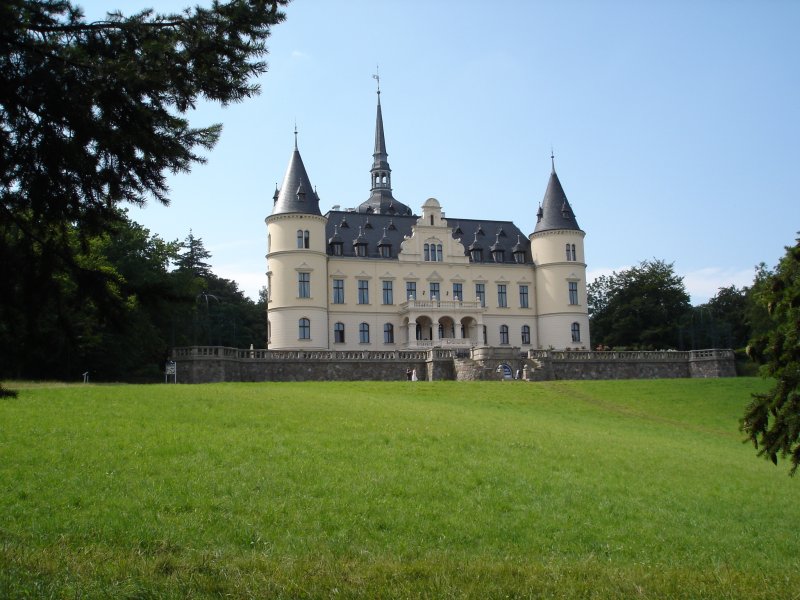 Schloss Ralswiek auf der Insel Rügen
erbaut 1893-96, heute Hotel,
Juli 2006