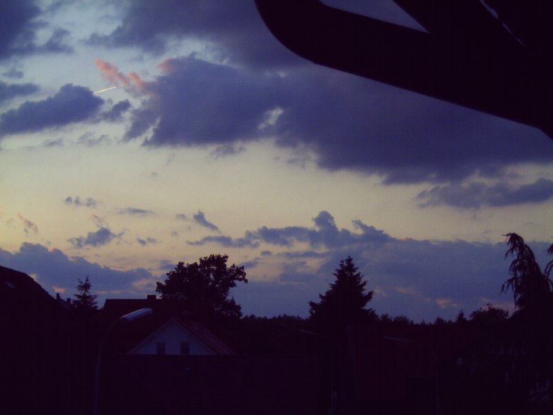 Schne Stimmungs-Aufnahmen von meinen Zimmerfenster aus Fotografiert. (Pfarrkirchen Sommer 2005)   