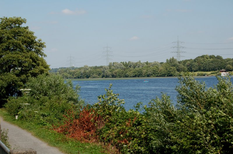 Schnes Ruhrgebiet: Blick vom Bochumer Teil des Kemnader Sees in Richtung Witten-Herbede