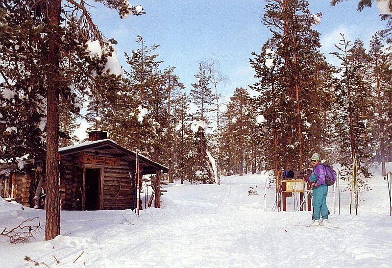 Schutzhtte Juuvanrova ca. 20 km von Muonio, Mrz 1994.