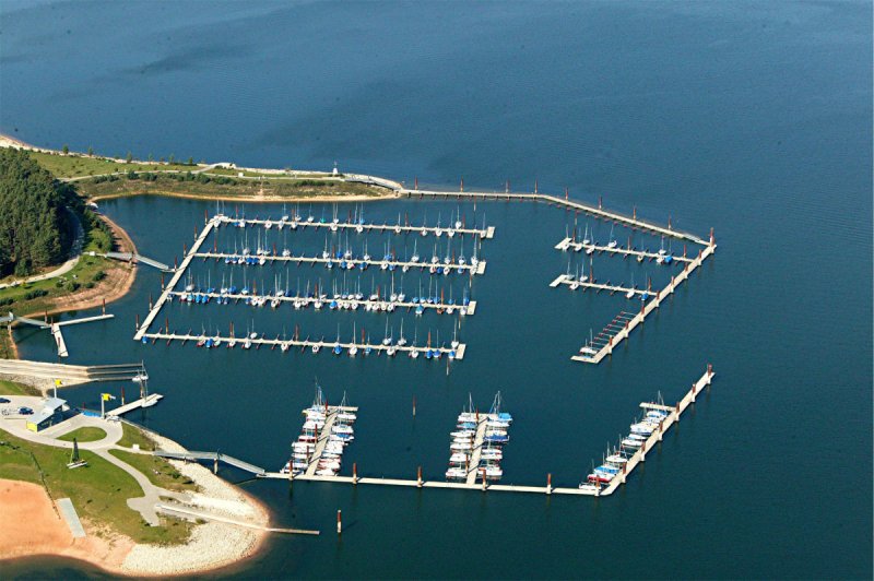 Segelboot-Hafen am Brombacher See - Sommer 2004