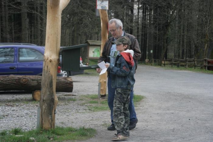 Seit zwei Jahren gibt es im Harz das Projekt der  Harzer Wandernadel . Dabei wurden 222 Stempelstellen an attraktiven Wanderzielen und Sehenswrdigkeiten zwischen Sangerhausen und Seesen aufgestellt. Als Ziel winkt der Titel des  Harzer Wanderkaiser . Somit entsteht ein Wander- und Stempelspa fr Jung und Alt. Die schnsten Stemeplstellen mchte ich hier vorstellen. Weitere infos:
http://www.harzerwandernadel.de/
http://www.breutel.de/Wandernadel/start.html