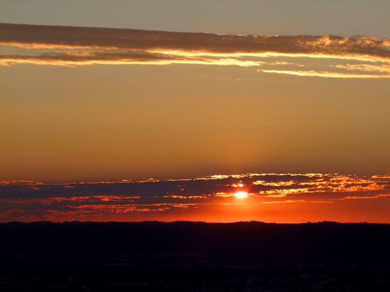 Sonnenuntergang in ~500mtr..N. ber dem Inn, nahe Braunau; 080818