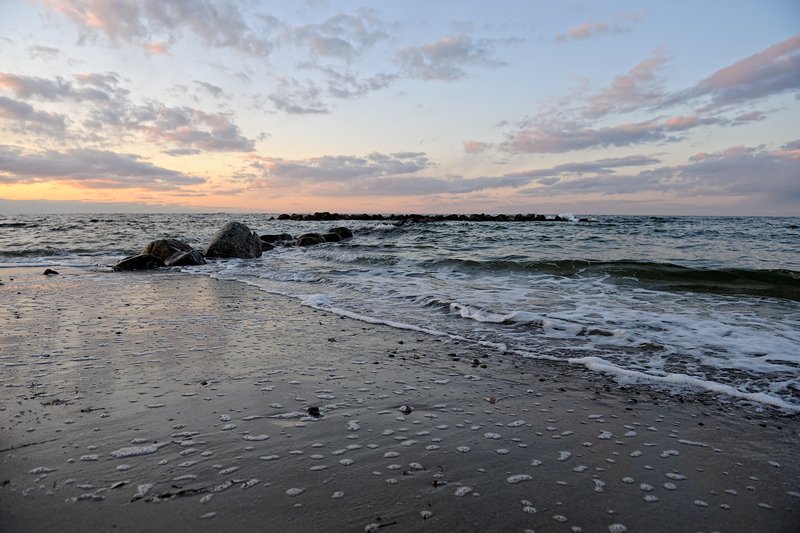 Sonnenuntergang am Strand von Heidkate im Frhjahr 2009.