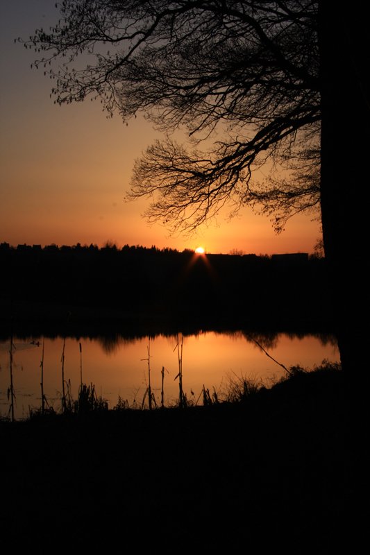 Sonnenuntergang mit Blick von der Grna nach Zeulenroda (02.04.2009) 