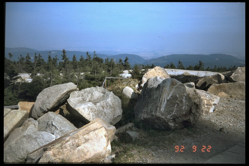 Steine auf dem Brockengipfel, dig. Dia von 1992