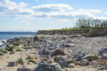 Auf dem Gendarmenpfad bei Frydenlund auf der Halbinsel Broagerland (Nordschleswig/Sønderjylland). Aufnahme: 22. April 2024.