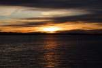 Der Bodensee und die dahinterliegenden Alpen im Sonnenuntergang, Friedrichshafen, 03.01.12