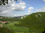 Diese Felsen sind sehr bekannt und ein beliebtes Ausflugsziel fr Touristen im Donautal. Das Bild entstand am 30.05.2010 und wurde von einem Felsen aus aufgenommen.