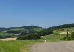 Blick zum 690m hohen Wannenberg mit Sendeturm, bei Hohentengen am Hochrhein, Juli 2013