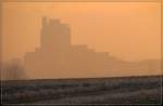 Remstal-Impression -     Ein Wohnhochhaus in Weinstadt-Endersbach im Morgenlicht des 1.