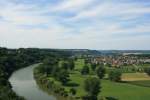 Blick vom Roten Turm in Bad Wimpfen auf den Neckar und Offenau.